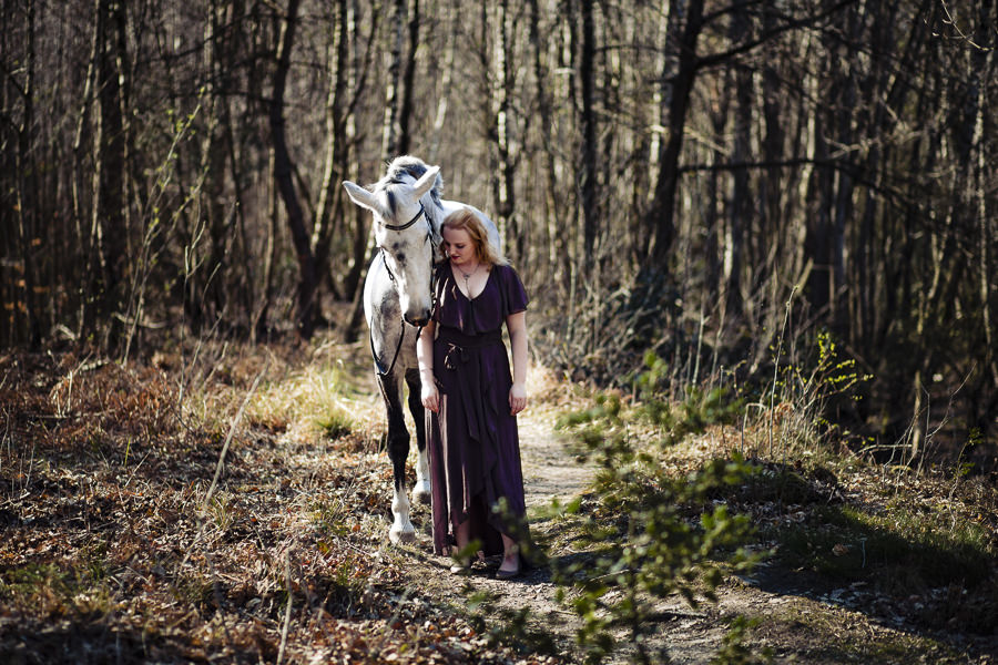 Rosa Engel - Shooting mit Pferd in Aachen